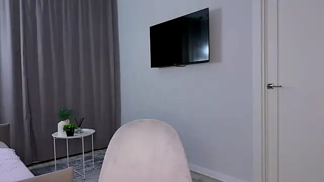 PlayfulLea online show from July 2026 06:51:01 PM