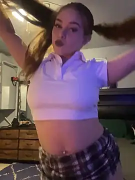 Snapshot of mariex83 chatting on April 2026 02:42:01 AM mariex83 online show from April 2026 02:42:01 AM