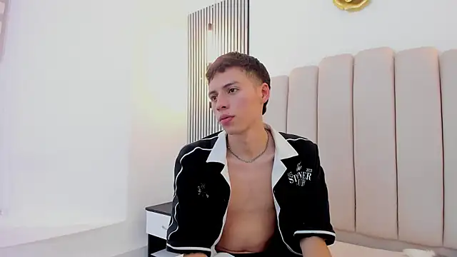 KENNY HANK online show from July 2026 11:54:02 PM