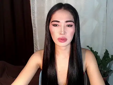 urasiankylie online show from May 2026 01:37:01 PM