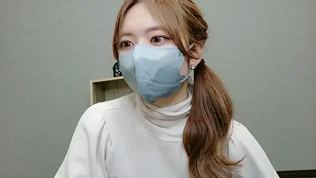 YUA 0425 online show from May 2026 05:54:02 PM