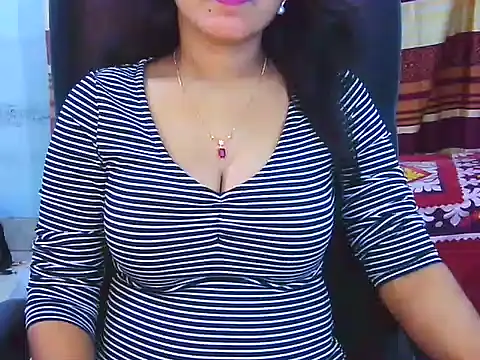 Snapshot of Noor_Zarin chatting on April 2026 01:10:02 PM Noor Zarin online show from April 2026 01:10:02 PM