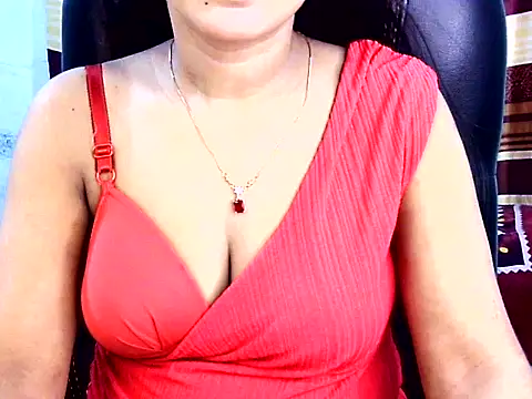 Snapshot of Noor_Zarin chatting on April 2026 01:29:02 AM Noor Zarin online show from April 2026 01:29:02 AM