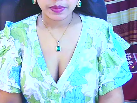 Snapshot of Noor_Zarin chatting on April 2026 05:36:01 PM Noor Zarin online show from April 2026 05:36:01 PM