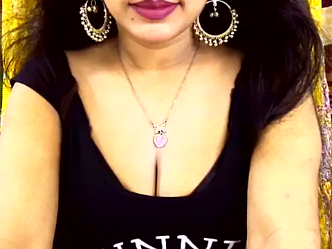 Snapshot of Noor_Zarin chatting on April 2026 02:47:01 PM Noor Zarin online show from April 2026 02:47:01 PM