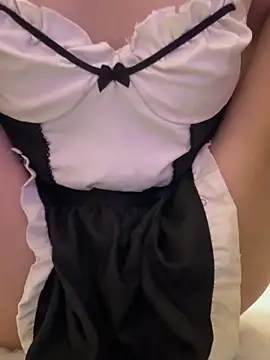 Snapshot of Queenn2kk5 chatting on April 2026 08:01:02 AM Queenn2kk5 online show from April 2026 08:01:02 AM