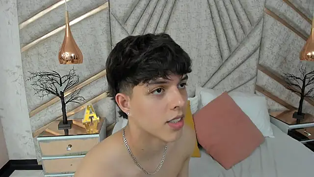 DamiaanXx online show from May 2026 08:21:02 PM