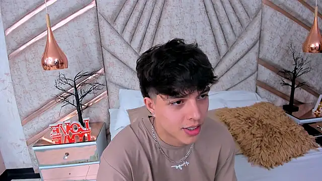 DamiaanXx online show from June 2026 12:50:01 PM