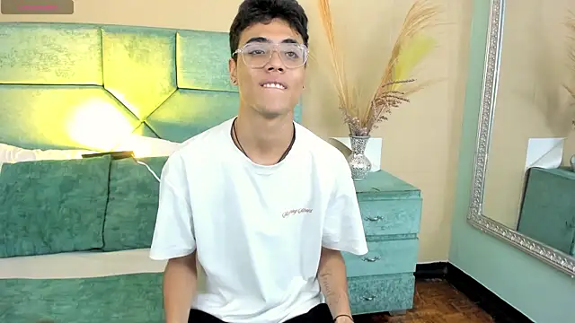 DannTaylor online show from July 2026 09:32:01 PM
