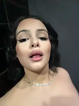 MiaKittyx0 online show from May 2026 01:13:02 AM