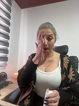 Isabella varella- online show from June 2026 12:33:01 PM