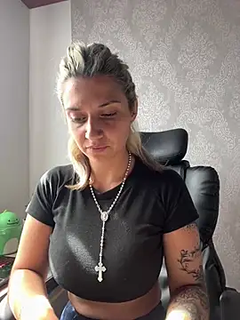 Isabella varella- online show from June 2026 02:25:02 PM