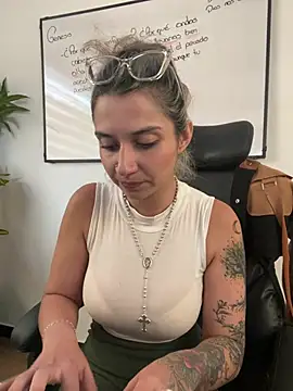 Isabella varella- online show from July 2026 02:02:01 PM