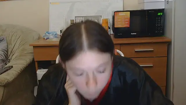 JessicaHolland1 online show from July 2026 05:50:01 PM