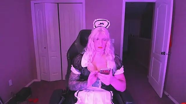 Snapshot of Sissydream334 chatting on April 2026 02:11:02 AM Sissydream334 online show from April 2026 02:11:02 AM