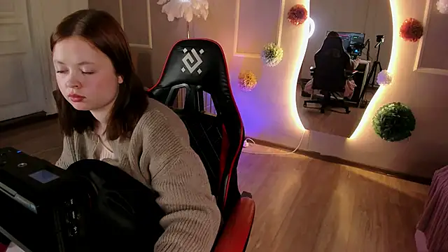 Astra Shade online show from April 2026 02:39:02 PM