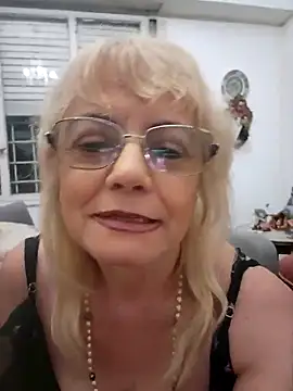 Snapshot of MatureElegantWidow chatting on April 2026 10:19:02 PM MatureElegantWidow online show from April 2026 10:19:02 PM