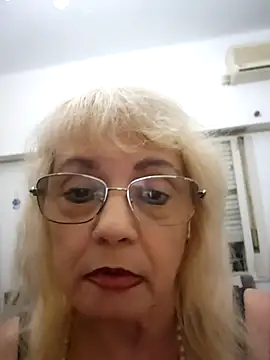 Snapshot of MatureElegantWidow chatting on April 2026 12:44:01 AM MatureElegantWidow online show from April 2026 12:44:01 AM