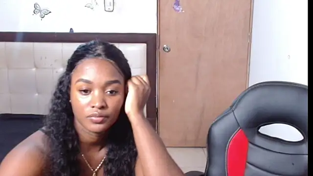 Snapshot of YANADEBAYO chatting on May 2026 01:21:02 AM YANADEBAYO online show from May 2026 01:21:02 AM