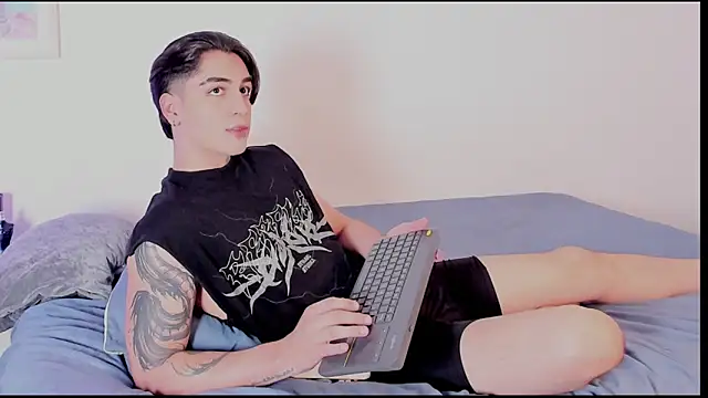 Snapshot of Thiago_angel chatting on June 2026 02:24:02 AM Thiago angel online show from June 2026 02:24:02 AM