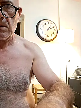 julenvcia online show from April 2026 11:09:02 PM