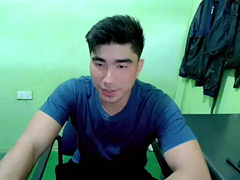 Hunkfireman online show from April 2026 01:04:01 AM