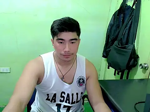 Hunkfireman online show from May 2026 01:13:02 AM