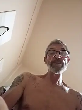 Snapshot of chris-sbh11 chatting on May 2026 03:46:02 AM chris-sbh11 online show from May 2026 03:46:02 AM