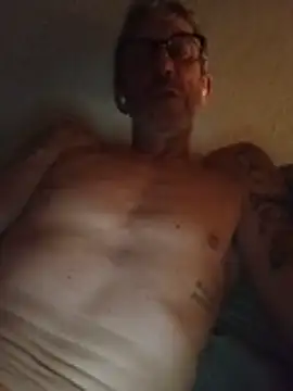 chris-sbh11 online show from June 2026 04:02:02 AM