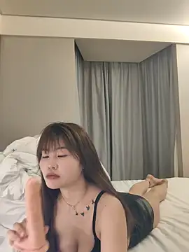 EIiauk2000-MM online show from April 2026 01:09:02 PM