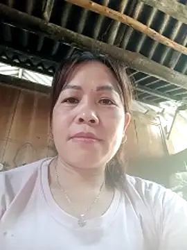 Snapshot of -Luni- chatting on May 2026 02:09:02 AM -Luni- online show from May 2026 02:09:02 AM