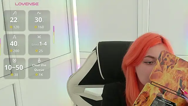 NightLeaf online show from April 2026 01:11:01 PM