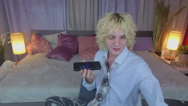 JameMilann online show from May 2026 08:28:02 PM