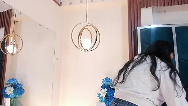 Snapshot of AprilMiiller chatting on May 2026 12:59:01 PM AprilMiiller online show from May 2026 12:59:01 PM
