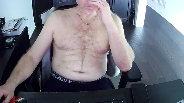 Shalun2000 online show from May 2026 09:55:01 PM