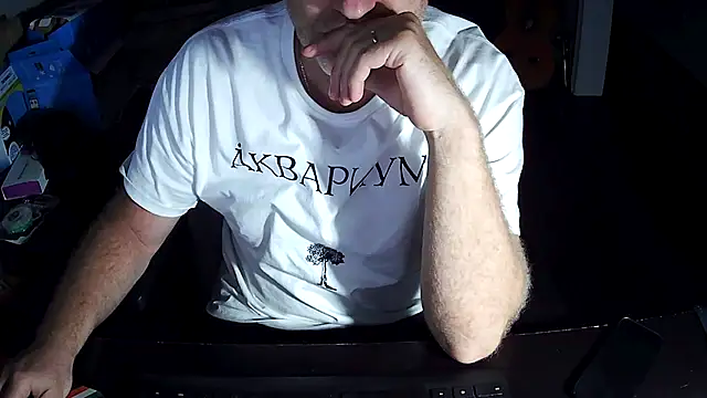 Shalun2000 online show from June 2026 03:13:01 AM
