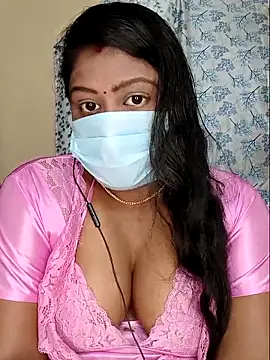 Romantic Woman online show from April 2026 03:47:01 PM