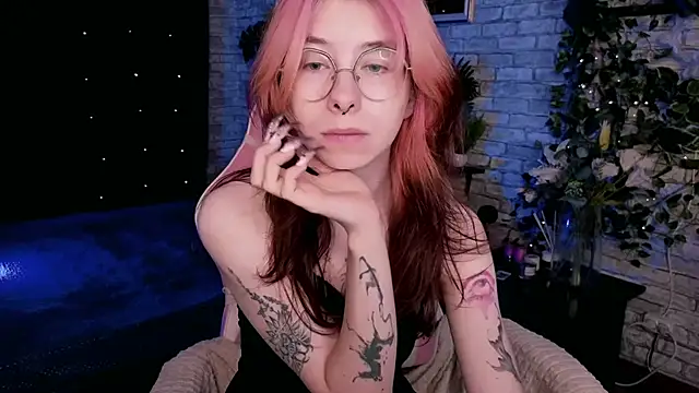 Alice Nyx online show from June 2026 07:40:01 PM