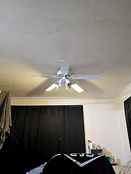 JpSmith04 online show from April 2026 11:47:02 PM