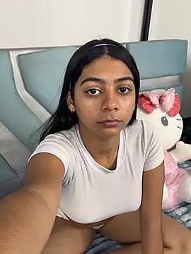 Veronica montielx online show from April 2026 05:35:01 PM