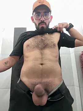 Snapshot of big_bearman chatting on May 2026 11:24:02 PM big bearman online show from May 2026 11:24:02 PM