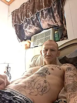 travisrwade online show from April 2026 03:17:02 PM