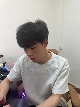 Snapshot of wxh8866 chatting on April 2026 12:35:02 PM wxh8866 online show from April 2026 12:35:02 PM