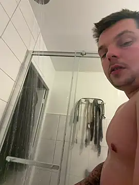 Snapshot of trentenaire08 chatting on April 2026 05:56:02 AM trentenaire08 online show from April 2026 05:56:02 AM