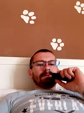 jozsi1995 online show from April 2026 07:08:01 AM