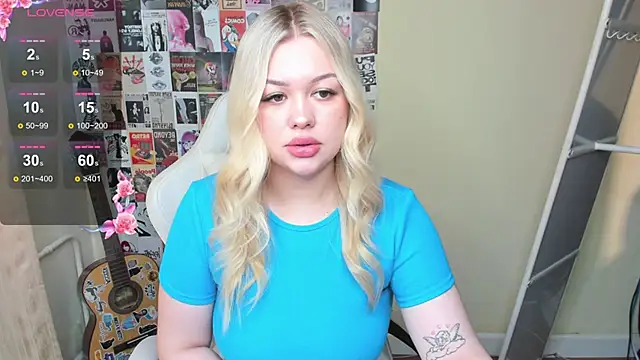 AmeliePeach online show from May 2026 08:23:01 AM