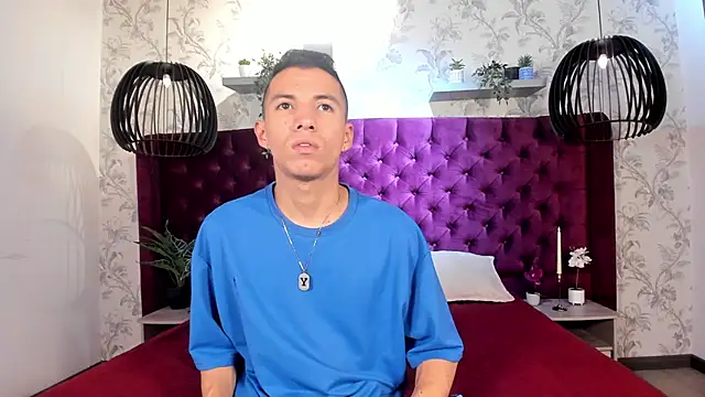 Dylan ross  online show from April 2026 07:03:02 PM