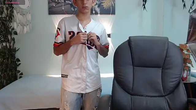 Snapshot of billy_wild chatting on April 2026 12:22:02 PM billy wild online show from April 2026 12:22:02 PM