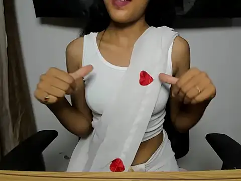 Snapshot of Shanaya_xo chatting on June 2026 05:26:01 PM Shanaya xo online show from June 2026 05:26:01 PM