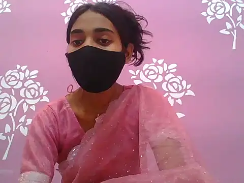 Snapshot of Shanaya_xo chatting on July 2026 11:13:02 PM Shanaya xo online show from July 2026 11:13:02 PM